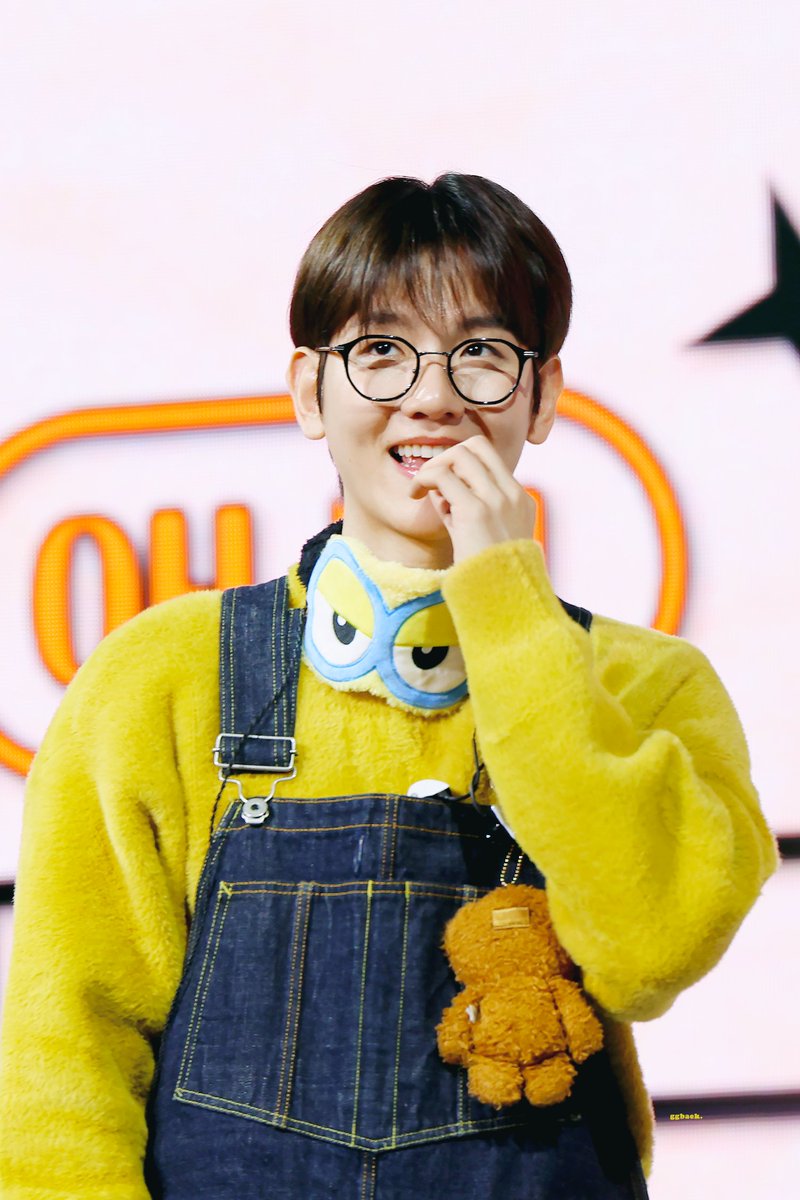 GGBAEK56's tweet photo. #백현 💛 https://t.co/hxWvEptXDv