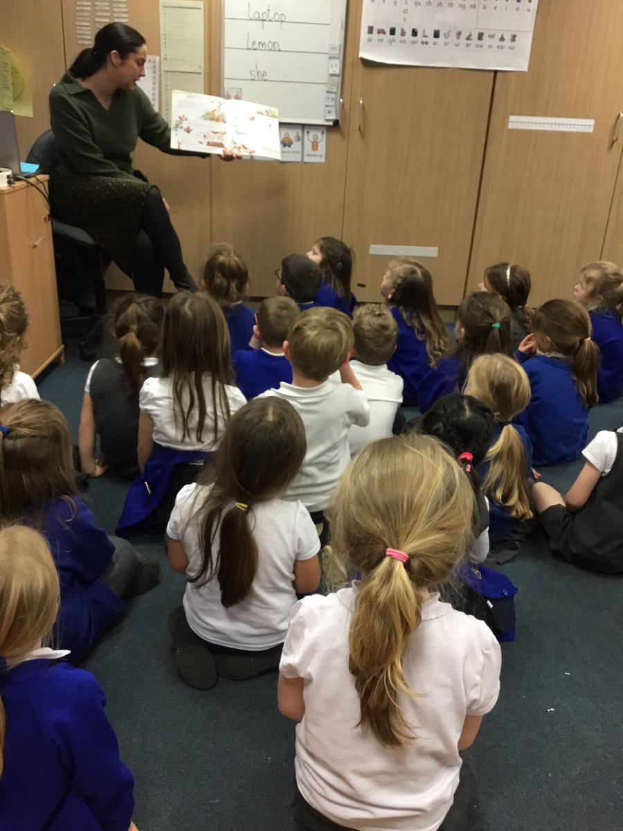stthomas_cofe's tweet image. Reception loved listening to the story of ‘Detective Dog’ by our secret reader today #eyfsreading