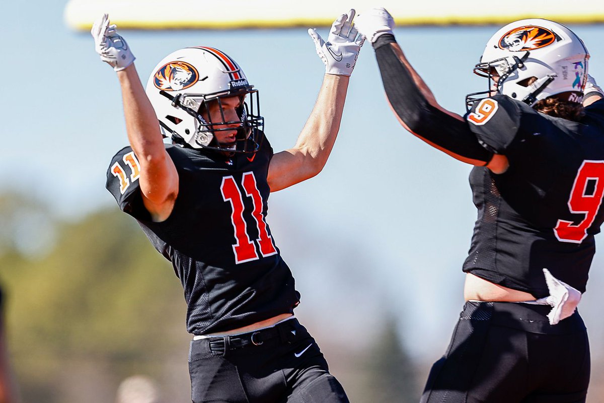 More Republic football players than ever before are on the Academic All-State football team. Find out more at the link.  |  Eight Football Tigers Earn Academic All-State Slots  buff.ly/3HNSxzt  
Follow the link for details.