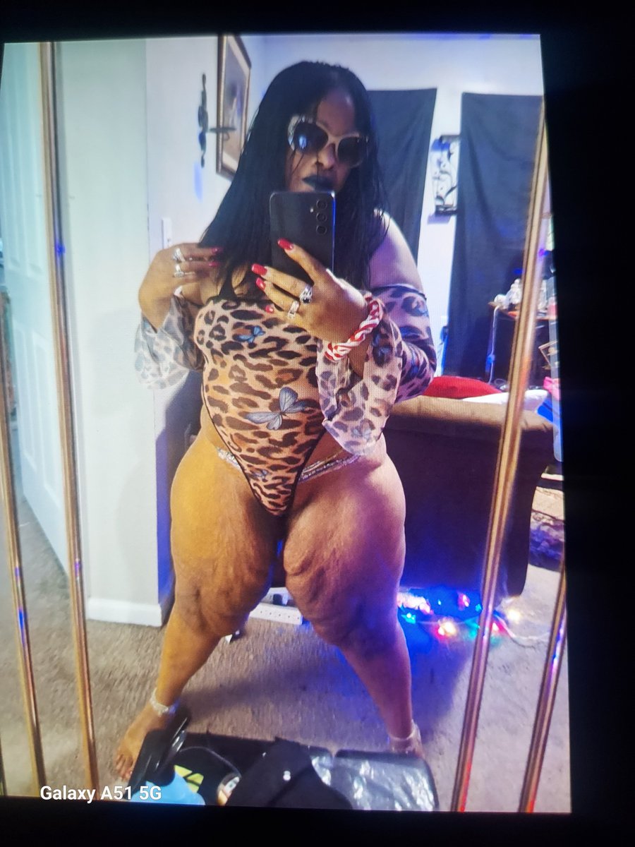 Goddescheyenne's tweet photo. It's my 🎂 🥳 🎉 🎈  birthday in 5  day count down cash app  lovely  Goddess  nice gift piggy subs  submissive  gentlemen piggy human ATM 🏧 https://t.co/HuMt56HUFH