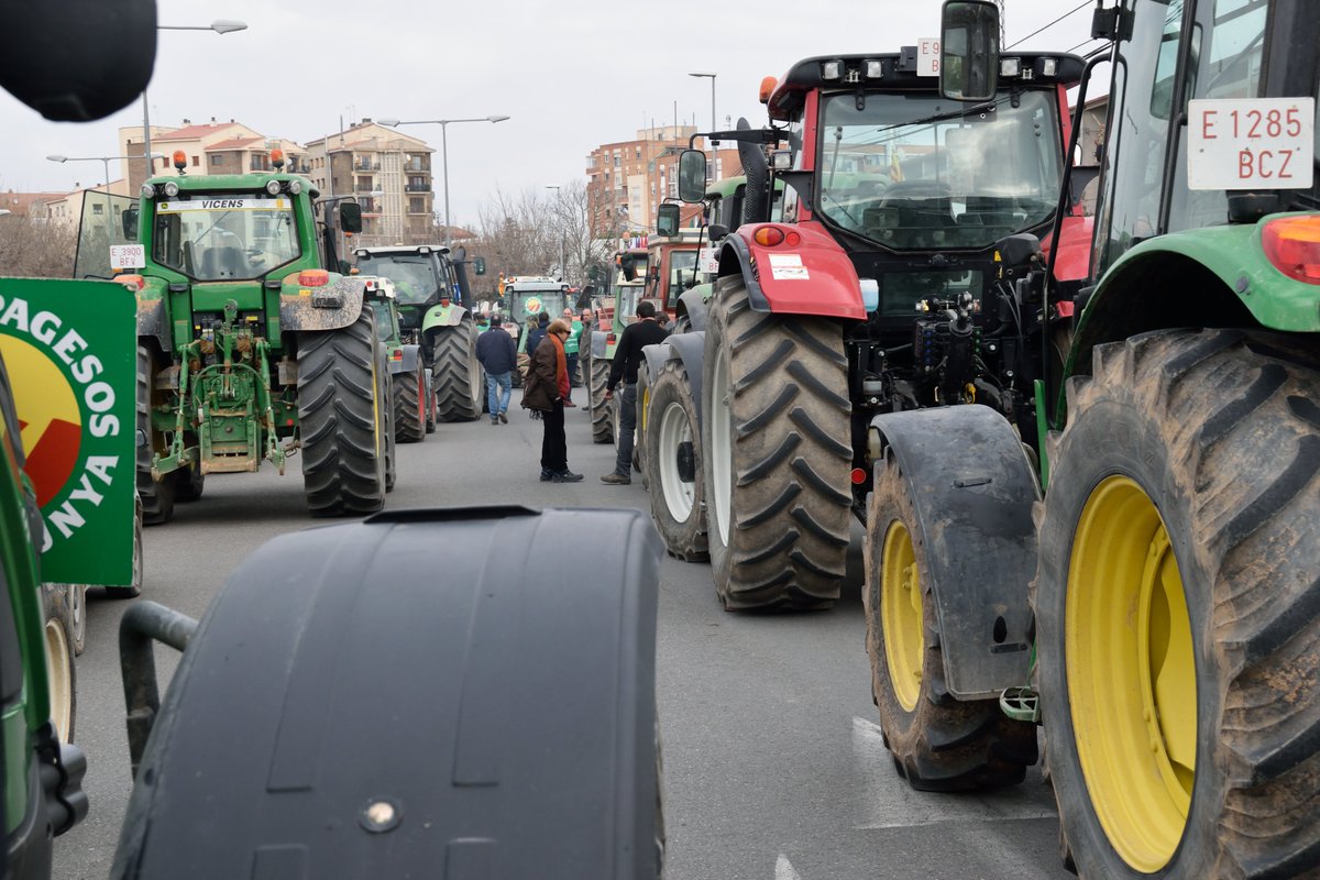 🚜<a href="/uniopagesos/">Unió de Pagesos</a> fa una crida a la pagesia a participar en les mobilitzacions del 6 i 7 de febrer en defensa de la situació arran dels costos de producció desmesurats i pels greus efectes de la sequera, a més de l’excés de burocràcia, entre altres.
👉scur.cat/6J7BLP