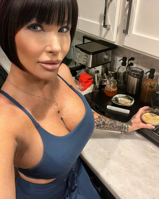 If you woke next to me it would be s*x first&hellip; then coffee. ☕️ #Priorities #Addicted https://t.co/1wT<a href="/tag/priorities"class="tags"><span>#priorities</span></a><a href="/tag/addicted"class="tags"><span>#addicted</span></a>