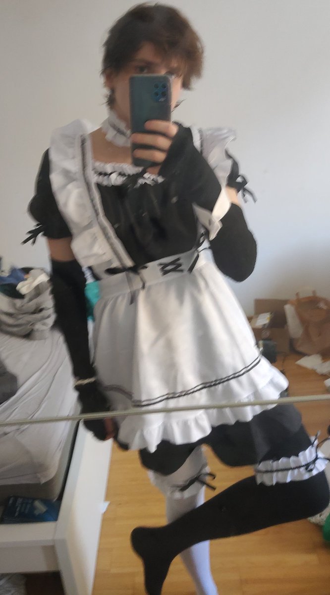 Do I have potential as a maid? 🥺
I'd do whateeeeeeva you want me to