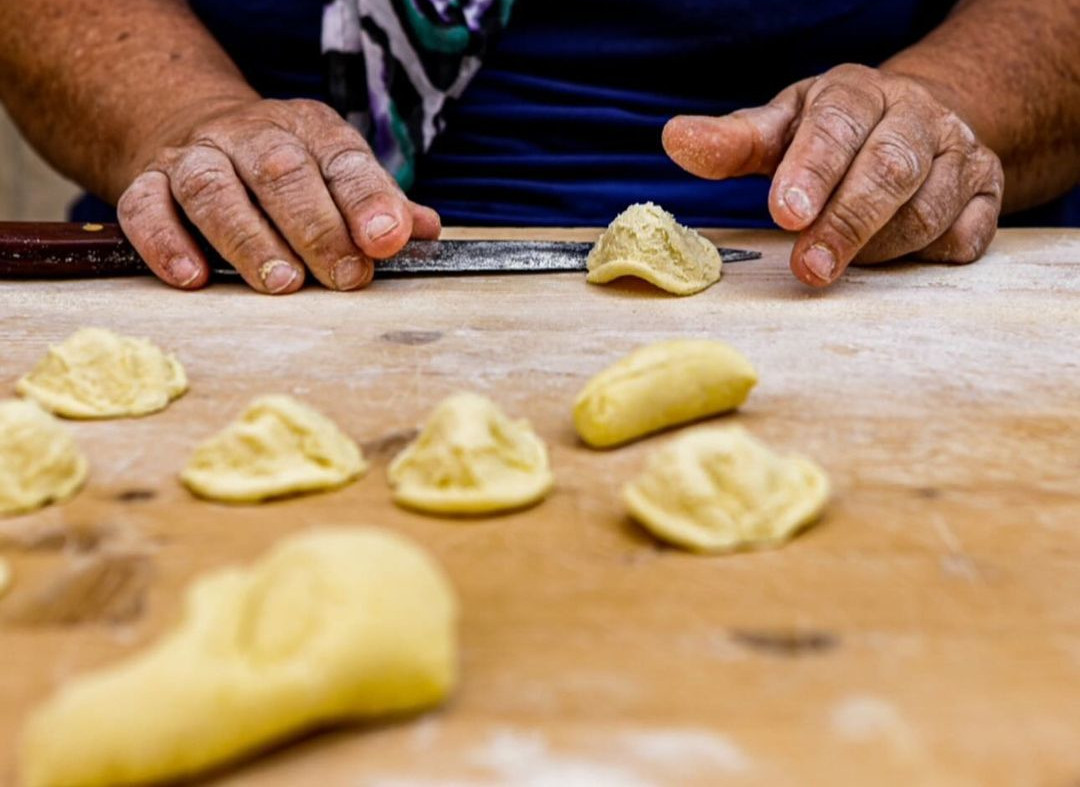 T_Divinae's tweet photo. 👂Voglia di orecchiette? Scopri le nostre delizie: un perfetto connubio tra tradizione e gusto.

🥰Scegli la qualità e la salute con Terre Divinae.
#cibo #Puglia #territorio #cucina #foodlover #MadeinItaly #mangiaresano #enogastronomia #sapori

🔗https://t.co/FLBGX3acdV https://t.co/eT6Z4AbeCi