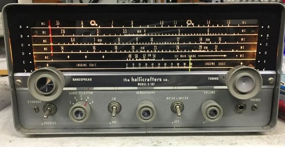 Hallicrafters S-107
Communications Receiver
