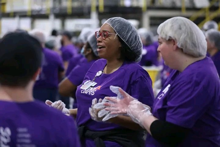 We welcome everyone to FedEx Service