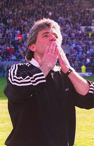 toonarmy_com's tweet photo. Happy 73rd Birthday to the King, Kevin Keegan 👑🎉 

“I don’t care what anybody else says, it’s a special club. It’s not like any other club.” #NUFC https://t.co/GNWU55faqP