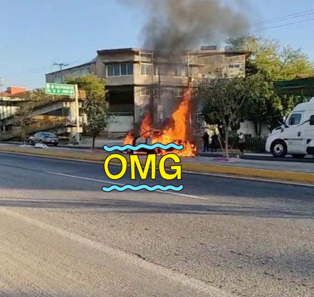 edgar545's tweet photo. El país de ensueño de @lopezobrador_ solo ve lo que su mente cree, mientras que #Guerrero sufre con el paro en transporte en la capital del estado con asesinatos de transportistas. Sigue tocando la madera y haciendo su “gobierno” de #AbrazosNoBalazos https://t.co/h3JUG1UVQc