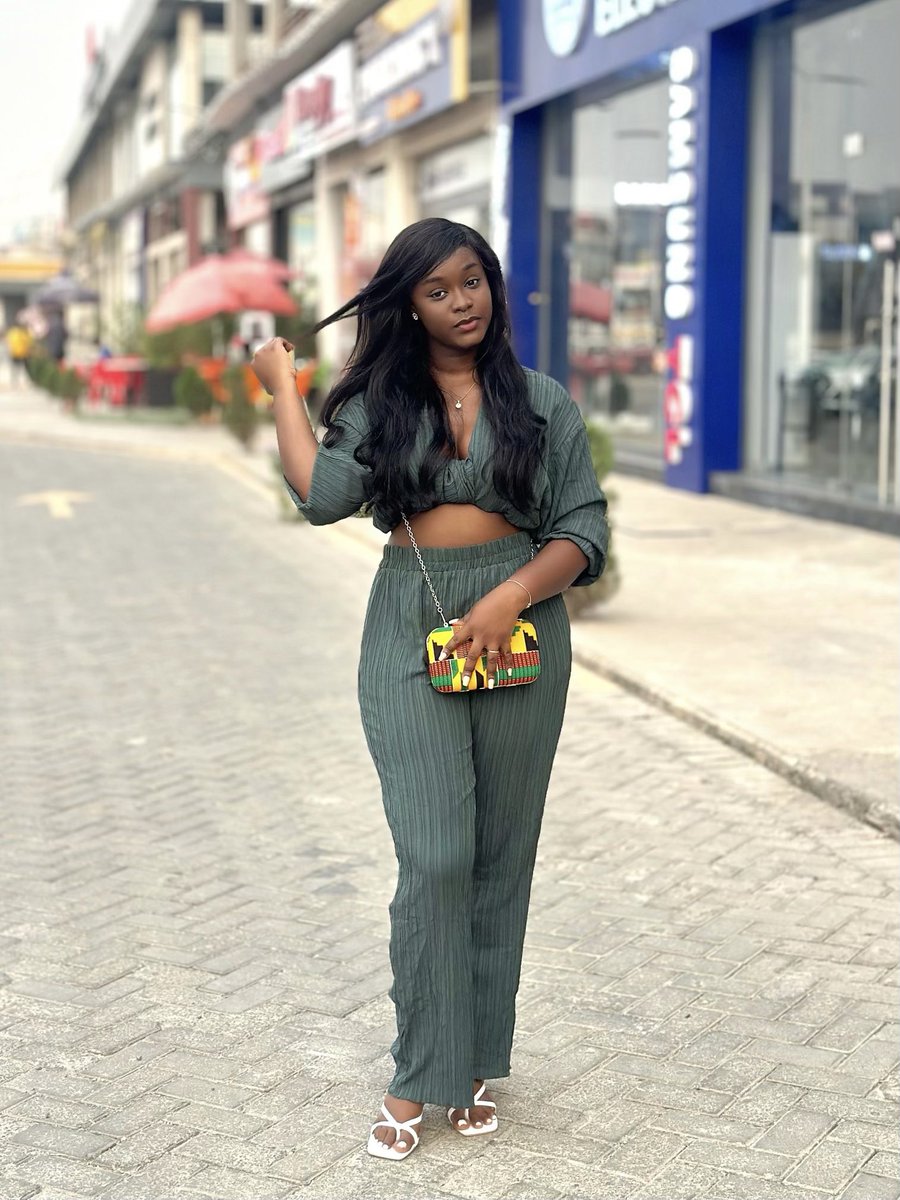 Awurama Kena tweet media