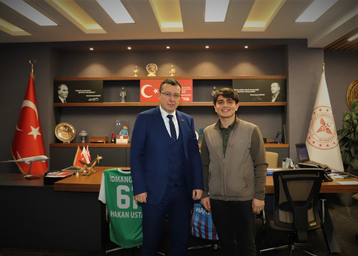 Sağlık camiasının renkli yüzü İnt.Dr.Ali Arslan, İl Sağlık Müdürümüz Dr. Hakan Usta'ya ziyarette bulundu.