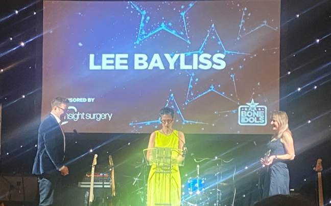 Congratulations to Lee Bayliss who was named Surgeon of the Year at the #BoneIdols2024!

It was an honour to sponsor this award. Thank you to the <a href="/BCRT/">Bone Cancer Research Trust</a> for hosting such a fantastic event!

#BoneCancerCare #surgery #SurgeonOfTheYear #MedTwitter  #orthopaedics #oncology