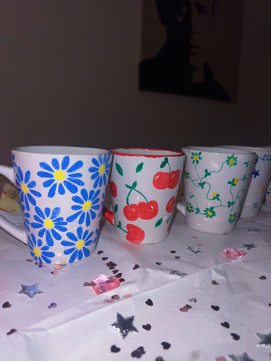 jenkirm's tweet photo. @TheWorksStores love your decorate your own mugs, here what we did https://t.co/KYHUzvmyH7