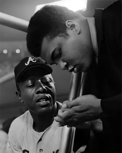 The late, great Henry Louis Aaron was born this day in 1934 in Mobile, Alabama. #Braves legend, American icon.