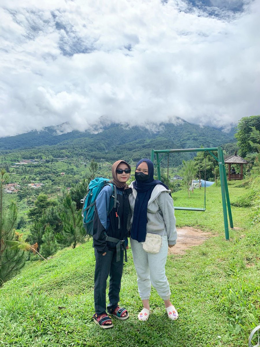 SabiraAulia's tweet photo. Lah gemesh amat kita ini akhirnya camp berdua jadi jugaa 🥹🫵🏼 https://t.co/NqZCp1v4hv