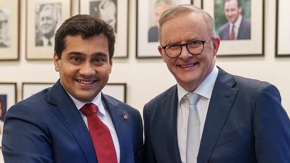 TheQuint's tweet photo. Indian-Australian barrister and the son of an immigrant, Varun Ghosh, has created history by becoming a member of the #AustralianSenate, representing Western Australia (WA). https://t.co/ygEi7sNN6m https://t.co/8ORsVSWU62
