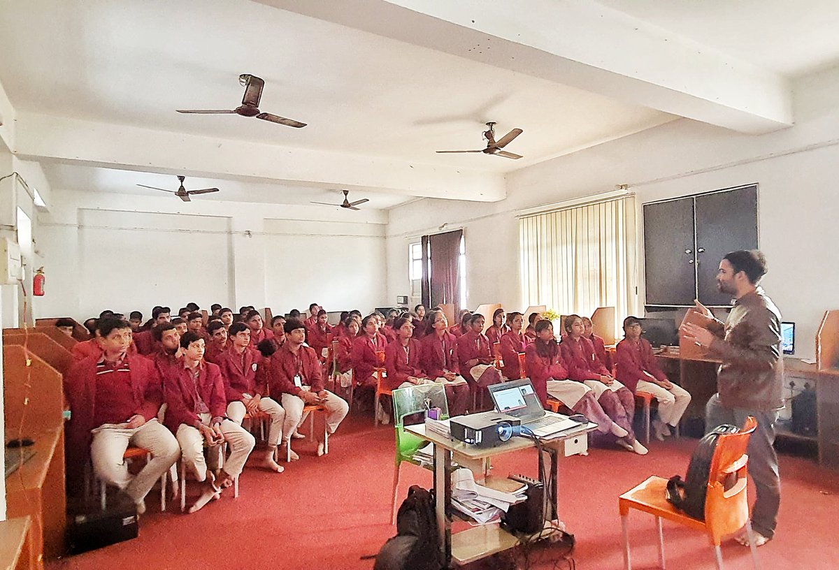 IDIALaw's tweet photo. IDIA Bihar Chapter Update! Successful sensitization session at USCD DAV Public School, Maharajganj, Bihar, introducing students to the world of law. Kudos to Shashank Kumar for leading the way! #IDIAOutreach #LegalEducation #BiharChapter #CareerInLaw https://t.co/ui1tTi5YbI