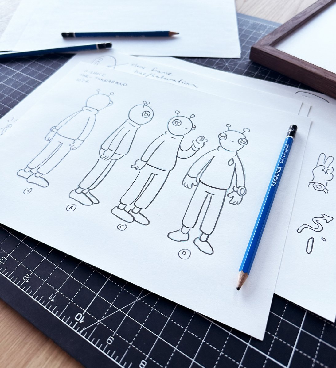 on feb 6th, all doodles alien holders will be airdropped a token redeemable for:
- 1 <a href="/burnttoast/">burnt toast</a> signed alien vinyl
- 1 G-SHOCK box
- 1 doodles alien hat

green aliens will also receive:
- 1/1 original concept art

redemption begins the week of 2/26