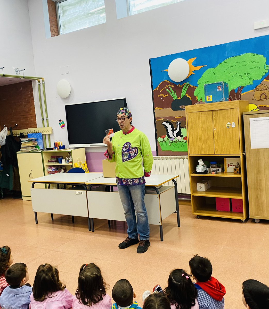 ceipgfuertes's tweet photo. Mañana de aprendizajes y tradiciones culturales y populares que no hay que perder. Gracias Juanjo por recordarnoslo y al @ampatudela2 de nuestro centro por hacerlo posible.👏👏@ceipgfuertes @educacyl @convivem_CFIEVA https://t.co/Wjmvu9uzue