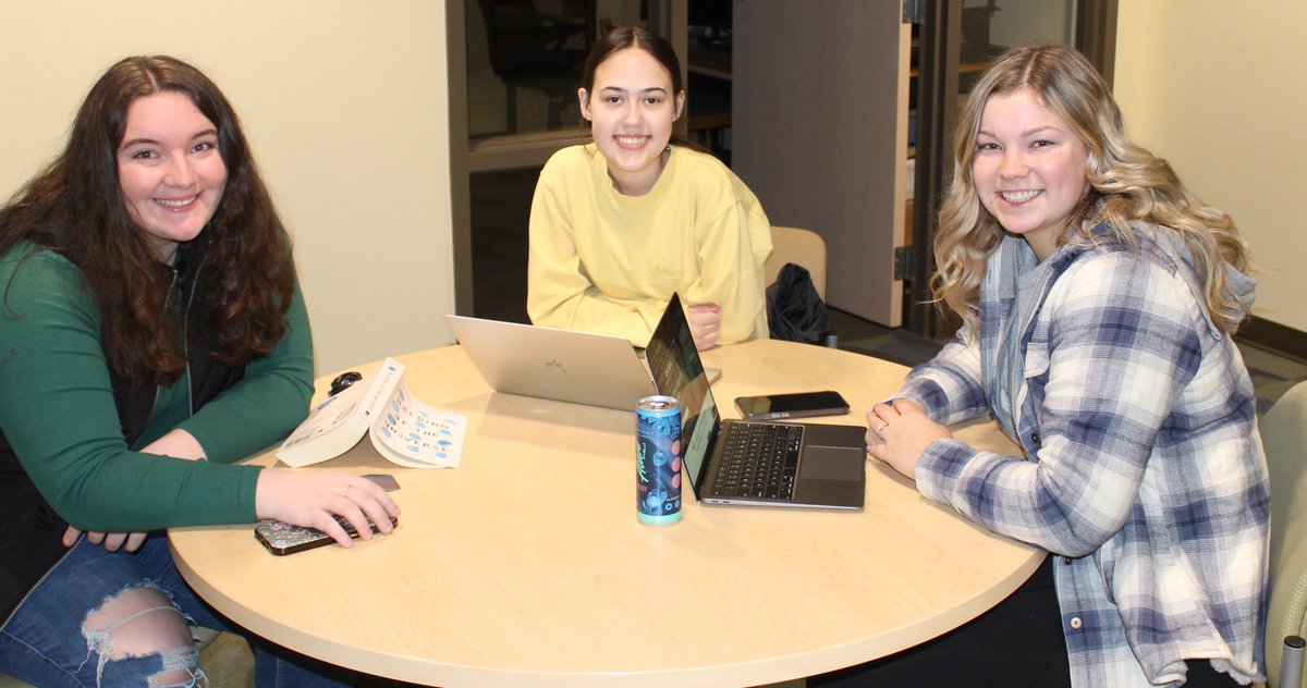 Students, stop by the Learning Commons in Auburn or Fulton this week from 8:30-4 to work with one of our awesome tutors, and your name will automatically be entered in a drawing to win #free Cayuga gear!

#cayuga #tutors #communitycollege #suny #spring2024 #auburnny #fultonny