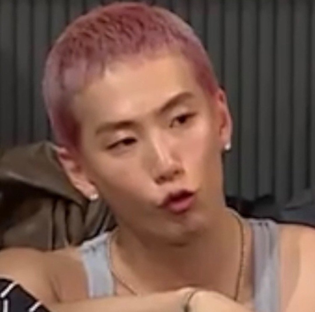 immin_j's tweet photo. 핑조 그리워요.... https://t.co/lNGz9AaylJ