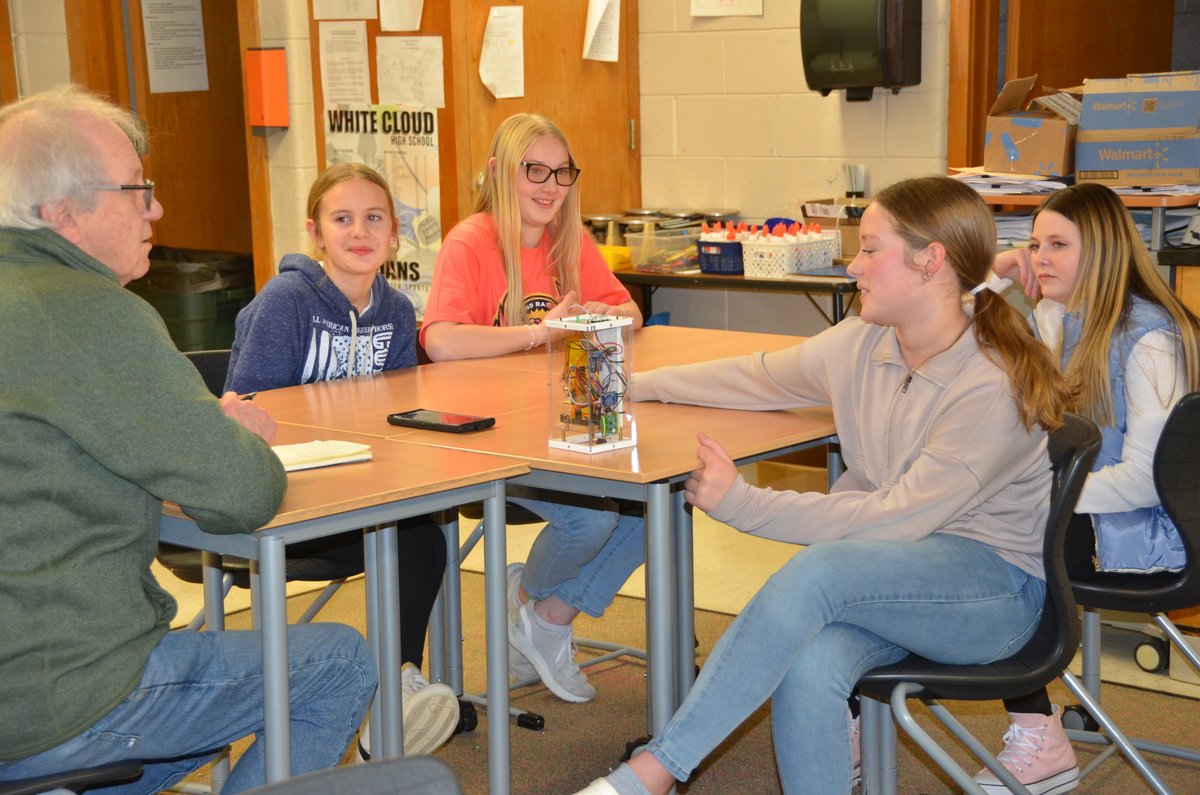 Quartet Of Student Scientists Take On Another NASA Project - Near North Now nearnorthnow.com/11/post/2024/0…