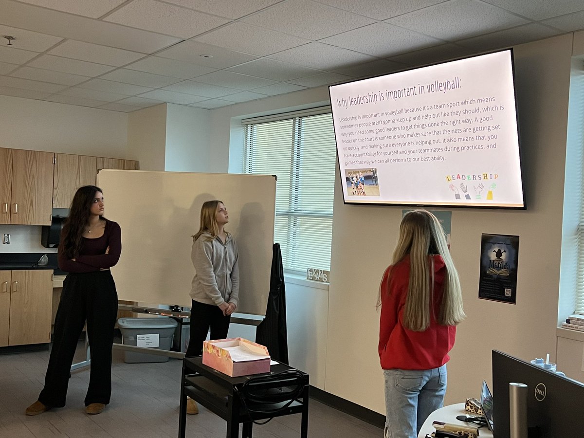 txn_vb's tweet image. Super PROUD of our first student led character lesson taught this spring!!! Outstanding job💪🏐❤️ #Leadership #InspireAndEmpower  #CharacterMatters