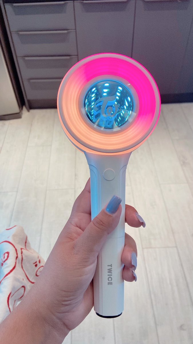 💌feedback

mega positivo para <a href="/SDKloja/">SD-K Store</a> que me vendeu a candybong a pronta entrega e me ajudou a realizar o sonho de ter essa preciosidade no show!
mil vezes obg, super recomendo a loja, principalmente a adm shirley que foi extremamente paciente e educada comigo 🩵🍭
