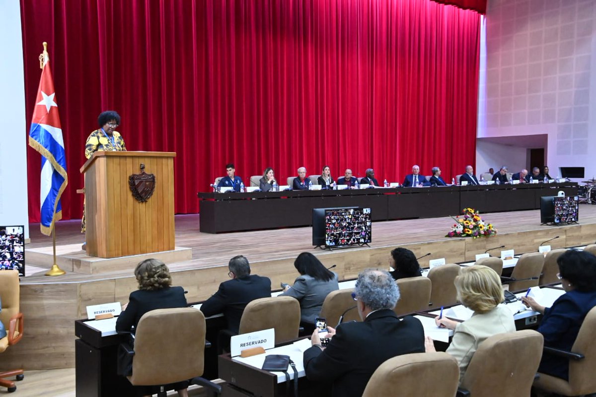 PresidenciaCuba's tweet photo. Transformación social, calidad, pertinencia y sostenibilidad son conceptos que definen el Congreso Universidad 2024.
Participa el intelectual brasileño Frei Betto, junto a personalidades cubanas.

Hasta el 9 de febrero la cita debatirá sobre los desafíos de la Educación Superior. https://t.co/RrXj2JnZFf