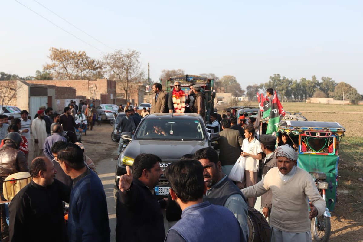 ShehzadSaeedPPP's tweet photo. Thank you to all the workers for the successful rally!
#چنو_نئی_سوچ_کو #ChichawatniMainTeerChalyga
#PP202 #shehzadsaeedcheemappp #shehzadsaeed_MPA #GeneralElectionDay @BBhuttoZardari https://t.co/8L9GIGFaq0