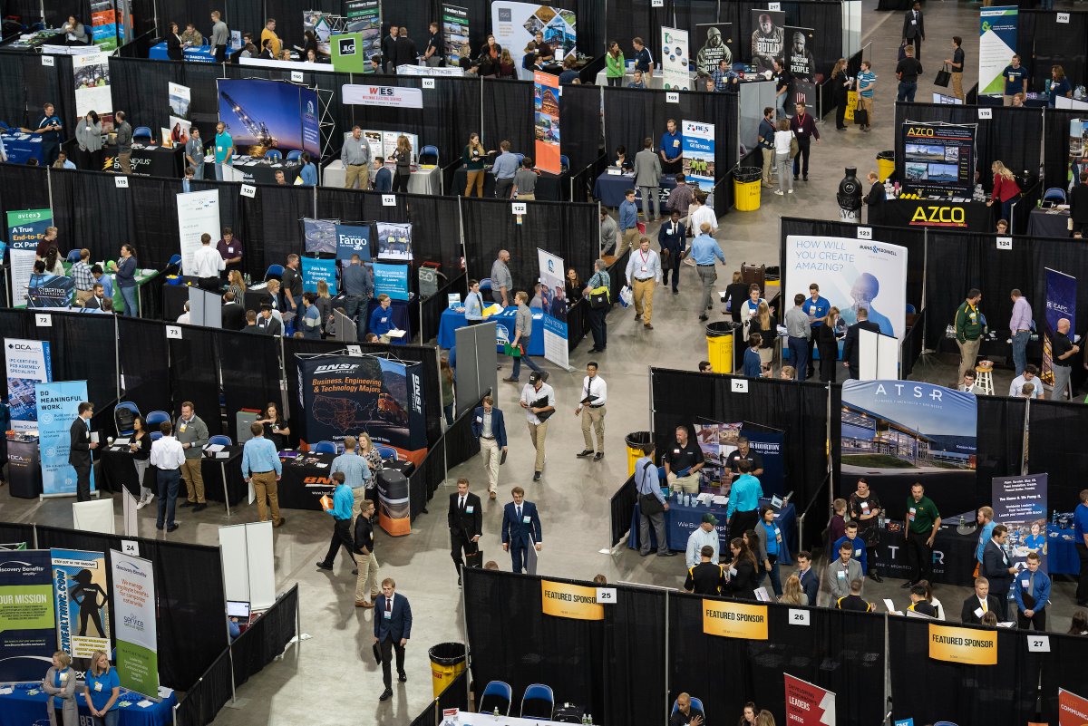 It's Spring Career Expo Week! 

Head to the Fargodome Wed., Feb. 7 from 11-3 to meet more than 250 companies looking to hire you for internships, co-ops and full-time jobs. Learn more: career-advising.ndsu.edu/events/2024/02…