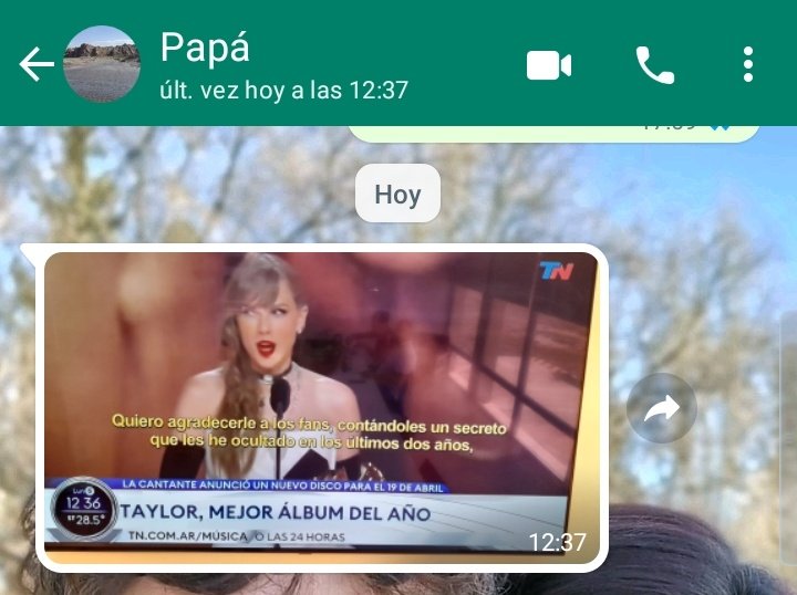 keepyourfelings's tweet photo. Mi viejo avisándome que Taylor anunció su nuevo álbum como si yo no hubiera estado pegada al cel viendo a Tay Tay en los premios. Amo jaja #TaylorSwift #GRAMMYs #THETORTUEDPOETSDEPARTMENT  ✨✨✨ https://t.co/g1oNYmrEMv