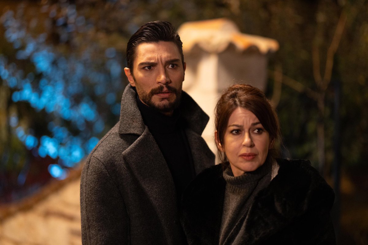 haifa_522's tweet photo. قلبي محطم جولفام تموت بين ذراعيه😭😭😭😭😭💔#saifr #ilhanşen #lpekTuzcuoglu https://t.co/c9Co6QtEAS