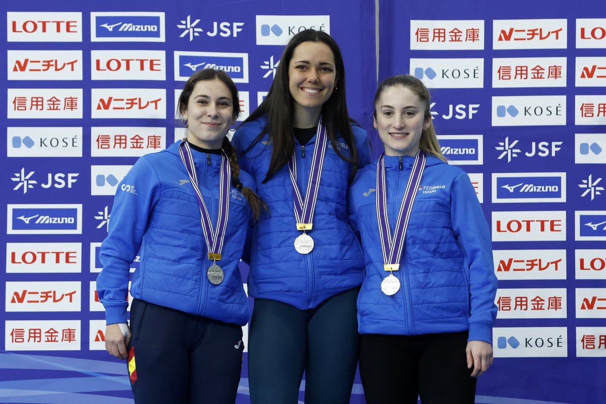 Éxito del equipo #SpeedSkating ⚡ en la Copa del Mundo Junior de Hachinohe City 🇯🇵

Team Sprint Neo-Senior (M)
🥇 Iván Roldán, Alexander Rezzonico, Manel Robla

Team Sprint Neo-Senior (F)
🥈 Lucía Alapont, Sheila Gómez, Sara Cabrera

📸 <a href="/ISU_Speed/">ISU Speed Skating</a>