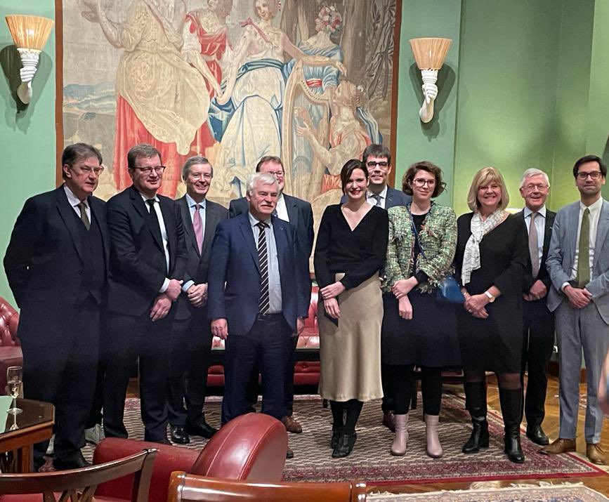 On 18 January I was awarded the Fernand Collin Prize for an original and significant contribution to legal scholarship✨
How grateful I am to the Jury for dedicating their time to reading my (long) PhD on the embedding of the European Convention on Human Rights in States Parties