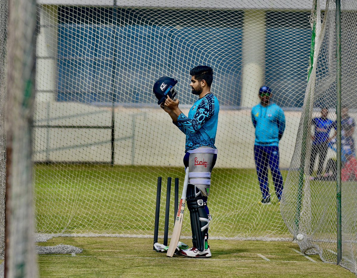 EpicCric's tweet photo. @babarazam258 getting ready for coming up match in BPL 
#BPL2024 #bpl #Bangladesh https://t.co/52DMo0HMpx