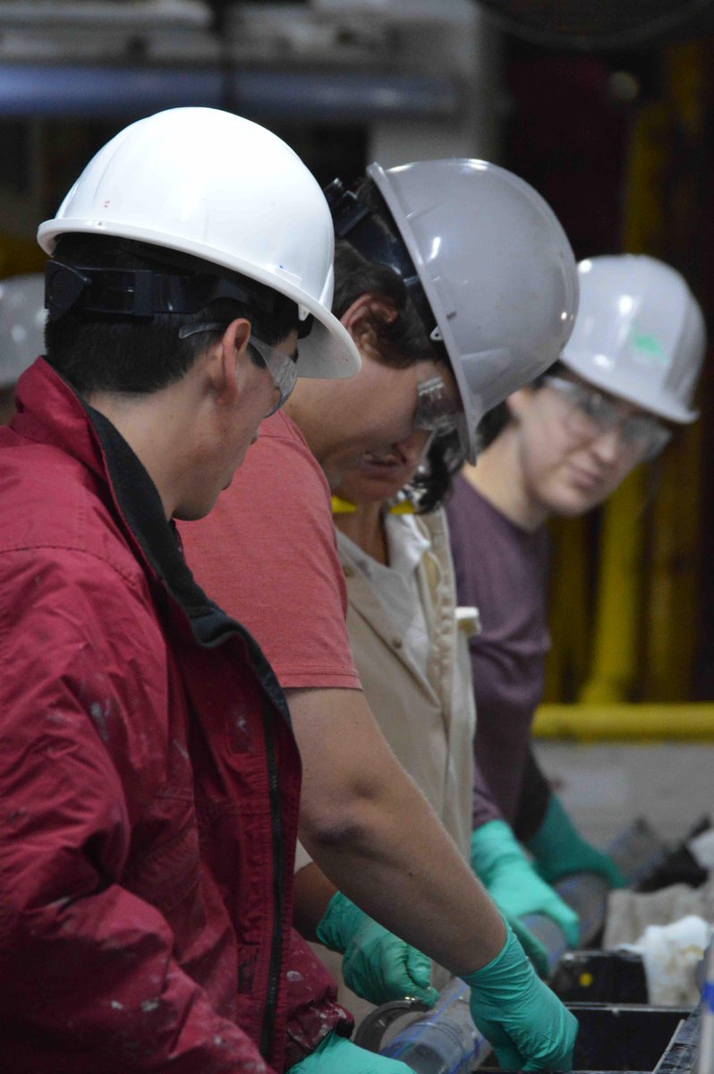 US_SciOD's tweet photo. #EXP401 had its last core last night, but it was also the last core for this science tech crew. With the IODP JOIDES Resolution contract expiring in September, this crew won't sail on another JR coring expedition.
Here's to all the science they've made possible.
#IODP #NSFfunded https://t.co/3eyZG91YVJ