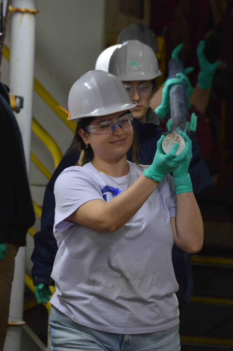 US_SciOD's tweet photo. #EXP401 had its last core last night, but it was also the last core for this science tech crew. With the IODP JOIDES Resolution contract expiring in September, this crew won't sail on another JR coring expedition.
Here's to all the science they've made possible.
#IODP #NSFfunded https://t.co/3eyZG91YVJ