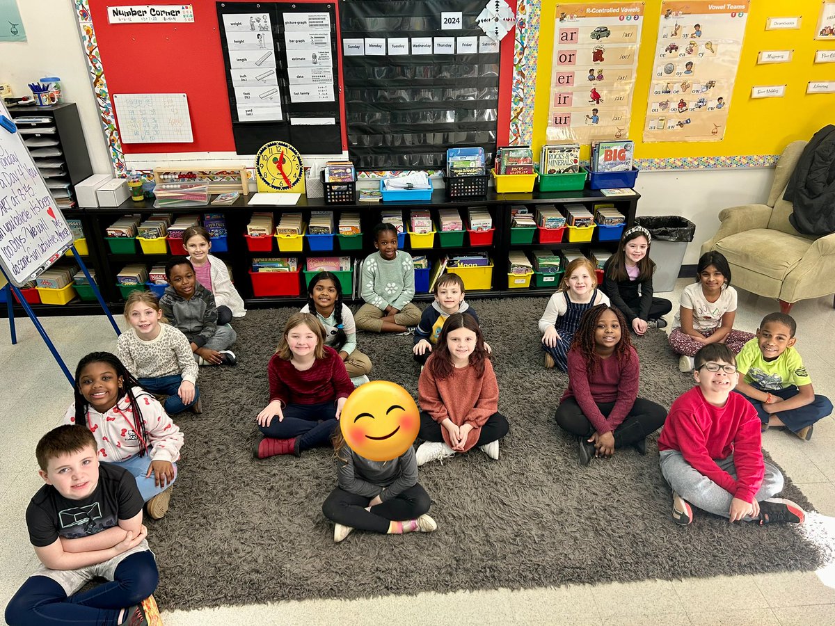 elmstmorsels's tweet image. 100 Days in 2nd Grade!! 🎉🎉@elmstmorsels