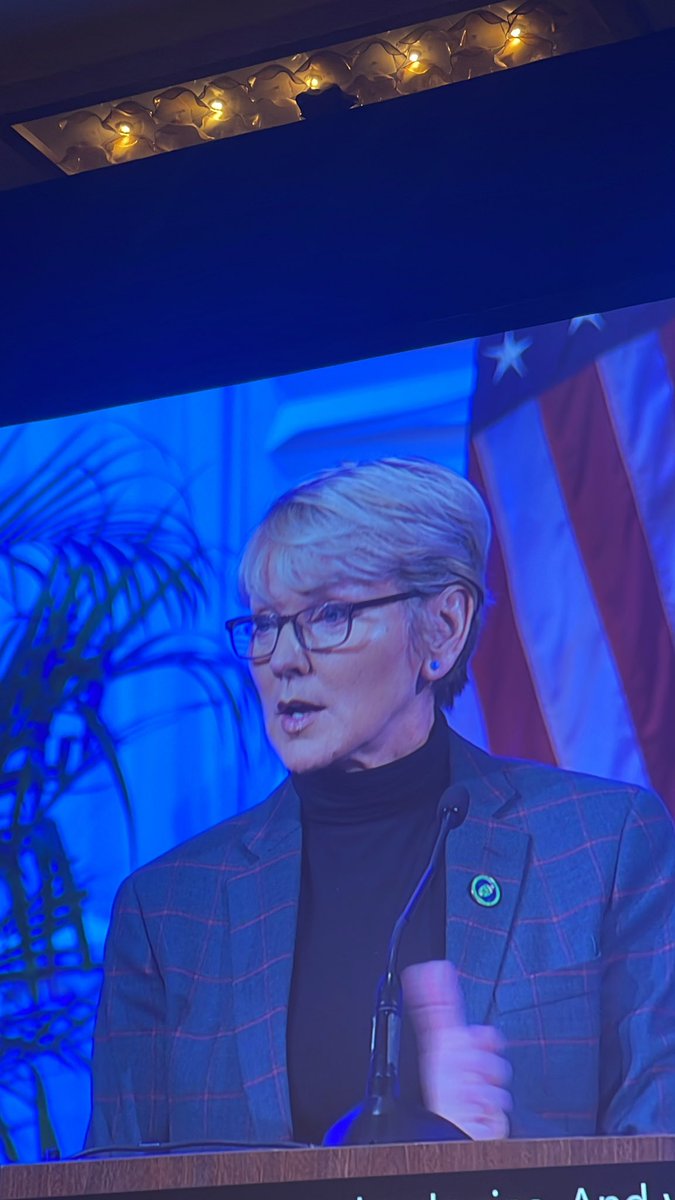 WarrenRigby3's tweet photo. What a great informative session and conversation with @SecGranholm learning how community colleges can become greener through current & new initiative’s. Our students are the change agents of tomorrow. #Creatingabettertomorrow. #nls24 @CCTrustees @HudsonCCC @NJCommColleges https://t.co/dgQQAQB5Rm