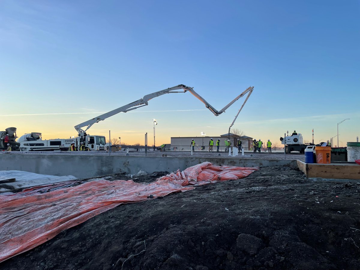 KCCOBuilders's tweet photo. Watching the sunrise while the concrete is being poured for our Frito Lay project was very exciting! https://t.co/gz1IFy6VO2