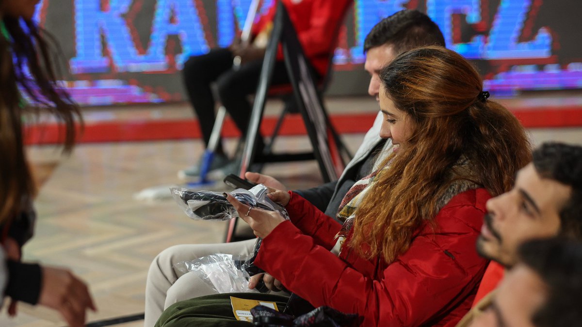 BetclicPortugal's tweet photo. 🏀🔥 Vamos sortear um bilhete duplo no nosso sofá para o Benfica-Porto da #LigaBetclic! Tens direito a snack, bebida e ainda 10€ de Freebets para apostares neste jogo.

- Dá RT + FAV
- Identifica quem vais levar contigo + Username Betclic

Vencedor anunciado quinta-feira.