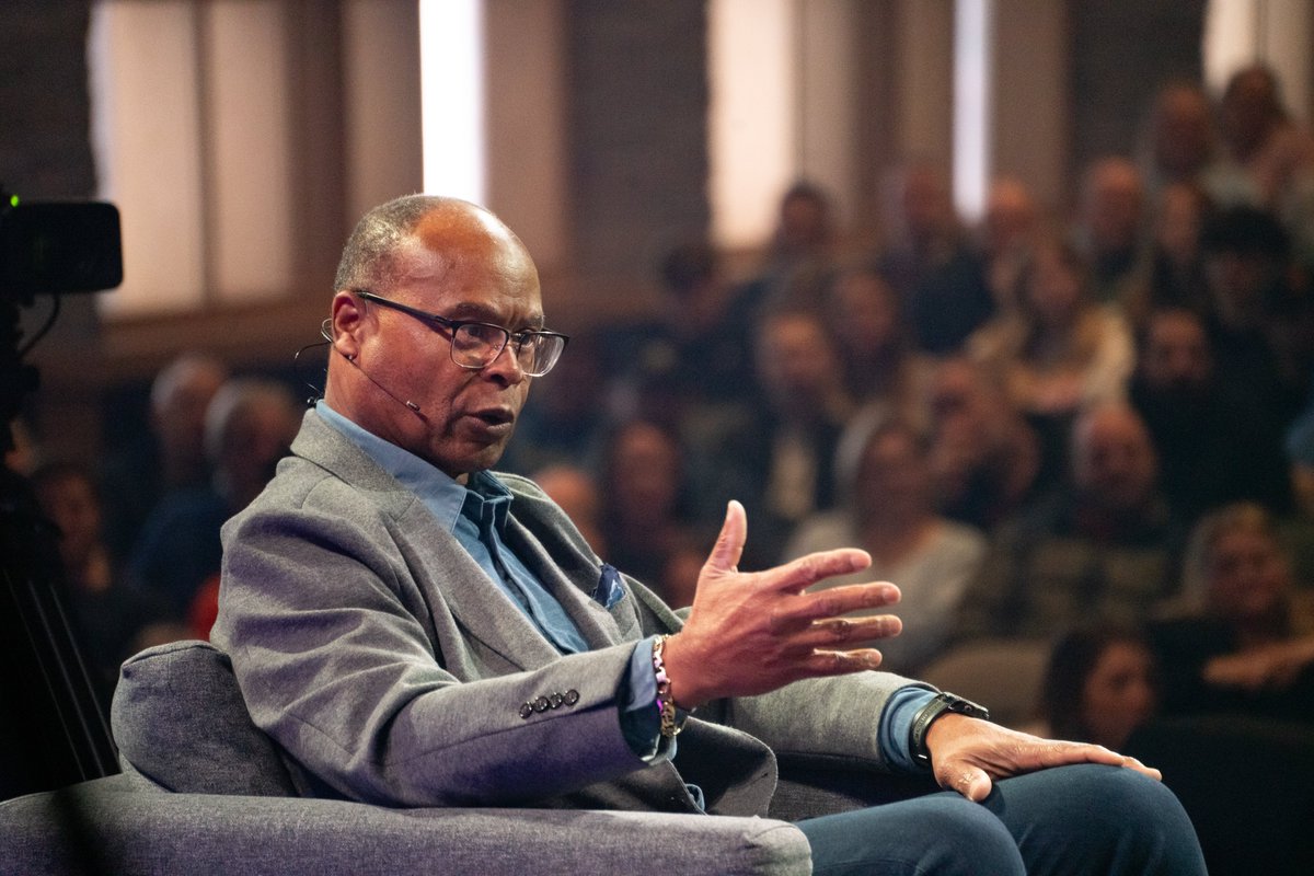Mike Singletary joined Christ Community this weekend for an amazing interview touching on things you've never heard from Samurai Mike. #bears #BearsNation #BearDown 

WATCH: vimeo.com/909806701
