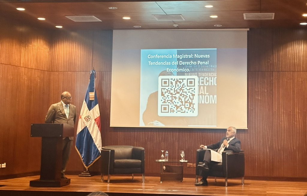 Aplausos de pie a <a href="/miguelvalerioj/">Miguel Valerio J.</a> 
por el lanzamiento oficial del Centro de Pensamiento para la Libertad <a href="/VJROrwell/">VJR Orwell</a> con la magnífica conferencia del maestro Jesús-María Silva Sánchez.
Desde ya agradecemos su aporte a la comunidad jurídica dominicana 🇩🇴