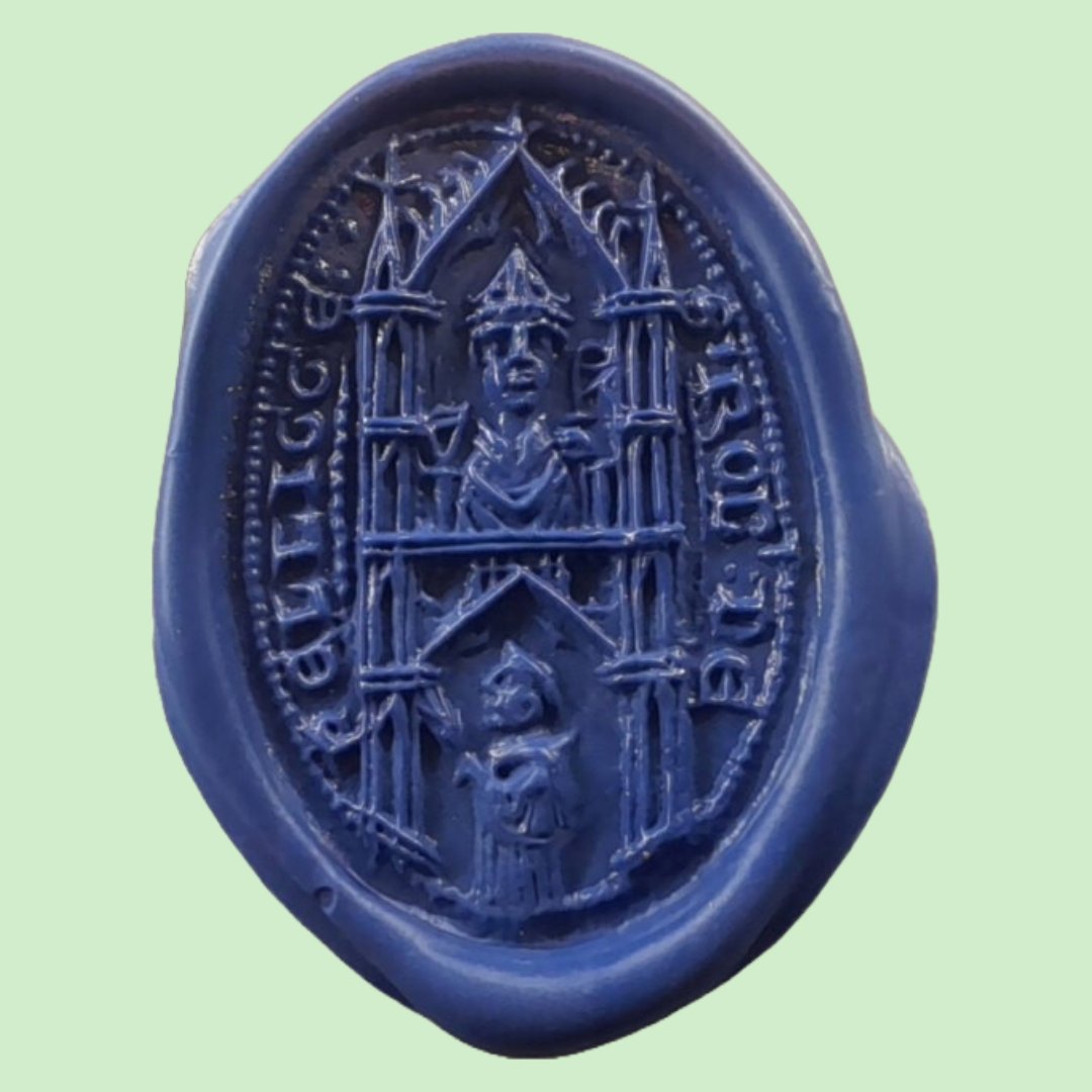 NorwichCastle's tweet photo. Medieval Monday: this is the seal of Robert of Kelling, and the seal matrix (the device used to create the seal) itself. Found near Holt in 2022 by a metal detectorist, the inscription reads S' ROB': dE / kELLIGGE: (Seal of Robert of Kelling) Purchased for @norfolkmuseums https://t.co/xzLxFTPmtp