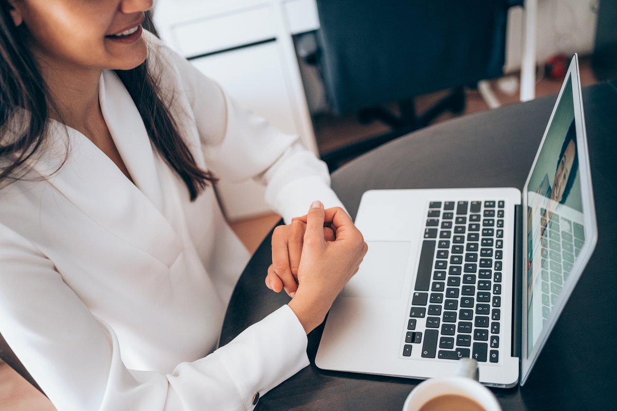 MassHireGBCC's tweet photo. Zoom interview! Stable connection? Check. Audio/ Video? Check. But, do you want THAT background? Learn all the good habits!. Tuesday, 11am. #interviewskills #makeagoodimpression #zoombackground https://t.co/VmwRkvR1GM https://t.co/pxGCwb2vmO