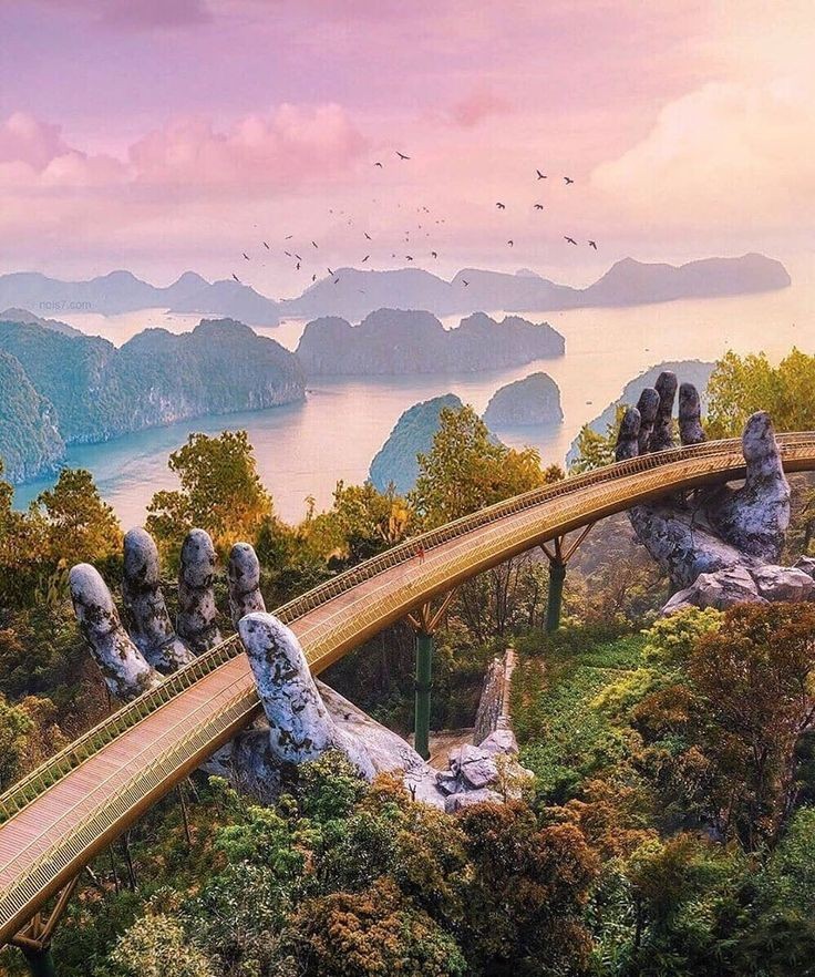 This photo is not real, but it's beautiful, isn't it? . #Travel #Vietnam #Danang #Halong #halongbay #photograghy #destination #tourism