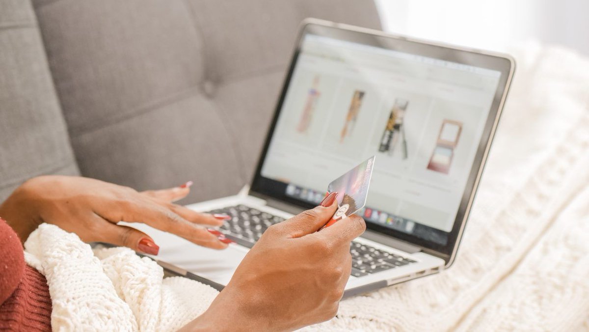 resolvercouk's tweet image. Want to #save, not splurge?      

As the popularity of online shopping increases, tempting #marketing strategies are everywhere - nudging us to hit the 'buy now' button.   

Discover our tips for avoiding the constant marketing temptations here: buff.ly/48GixsR