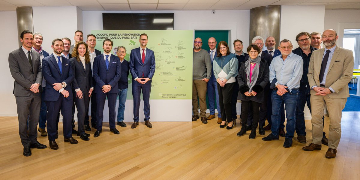 ccig1865's tweet photo. ✍️Rénovation énergétique du parc bâti : le département du territoire et quinze associations partenaires, dont la CCIG, signent un accord historique

🗞️Retrouvez ici notre communiqué de presse : https://t.co/RIDH2E06sB

#ccig #genève #rénovationénergétique https://t.co/Q2oW4vcSbJ