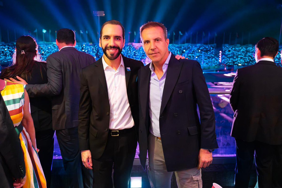 cristobalsoria's tweet photo. Felicitar a todo el pueblo salvadoreño con su Presidente @nayibbukele a la cabeza…!!! 👏👏👏👏👏 https://t.co/1r3p8PmZbt