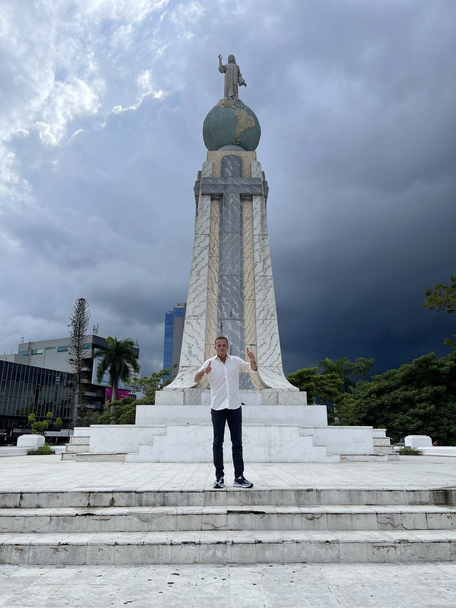 Felicitar a todo el pueblo salvadoreño con su Presidente <a href="/nayibbukele/">Nayib Bukele</a> a la cabeza…!!! 👏👏👏👏👏